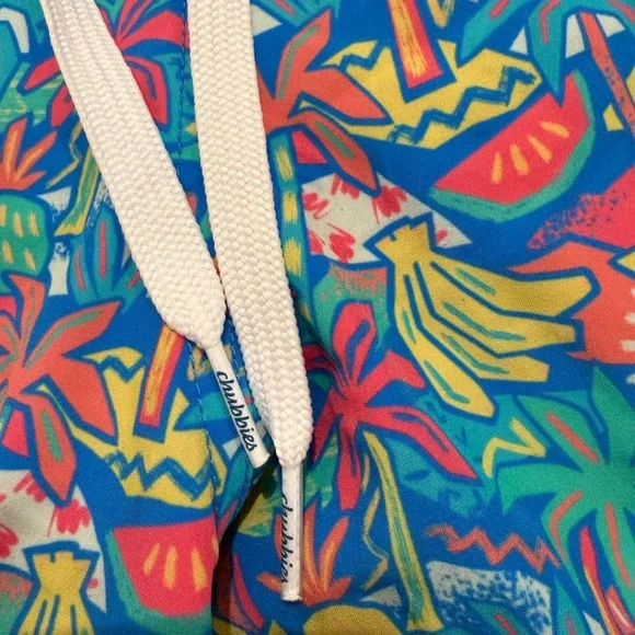 NWOT Chubbies Men's Classic Swim Trunks 5.5"
Tropical Bunches Boardshorts Size L - Picture 6 of 13